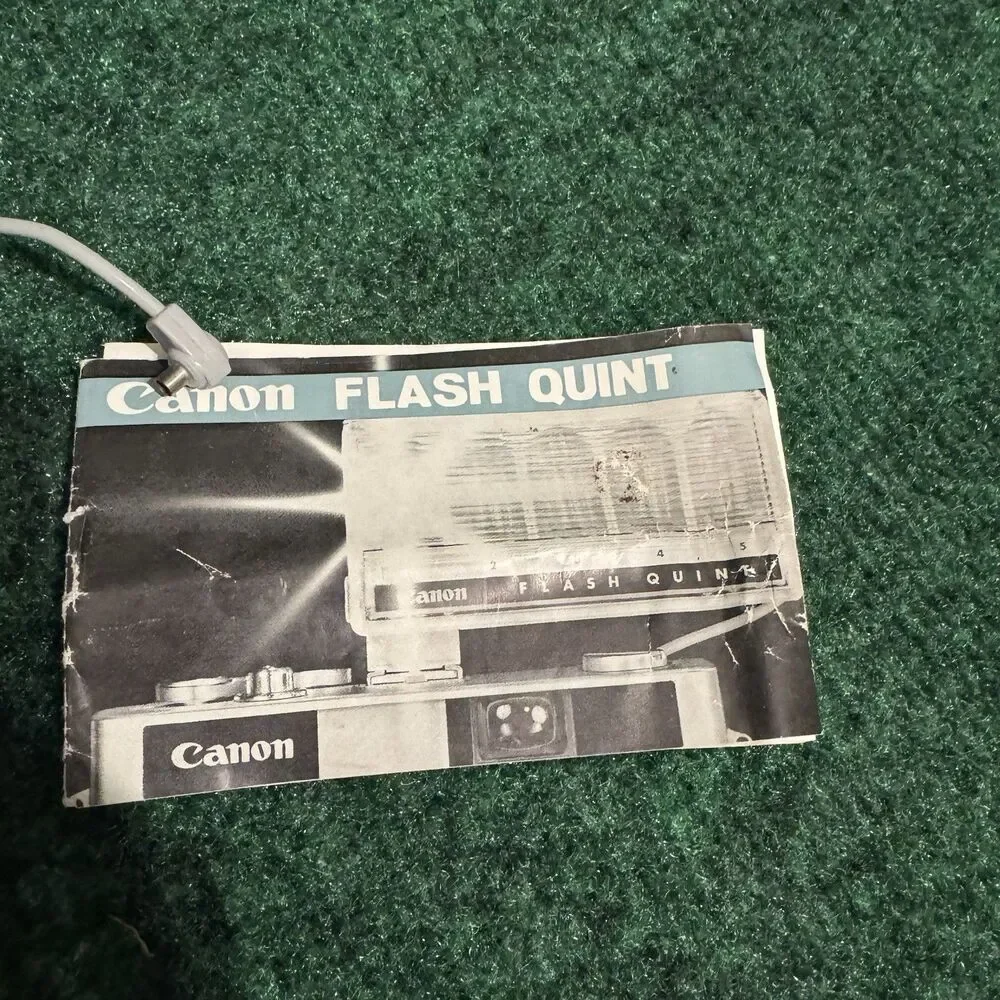 Canon Flash Quint Auto Flash w/ Case & Manual Japan Vintage Camera Accessory